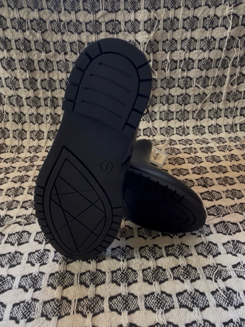 Cat & Jack Black Kids Chelsea Boots - Picture 8 of 8